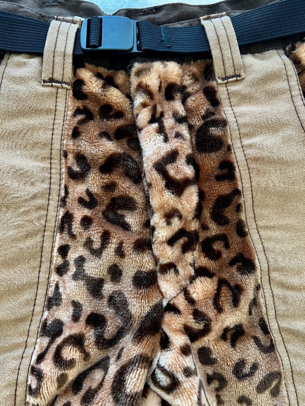 Funky Polar Short - Furry - Cheetah Print with Belt - Size 32 - Picture 11 of 14